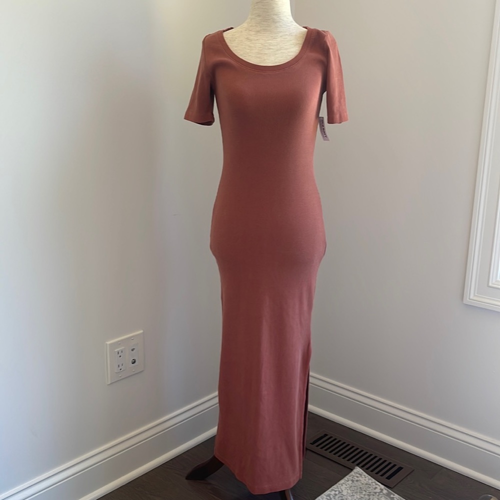 Fitted Short-Sleeve Rib-Knit Midi Dress